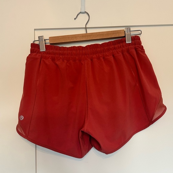 Lululemon Coral Sz6 8” Lined Shorts - Picture 3 of 3